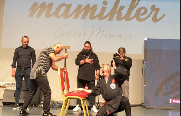 SOLUKSUZ İZLENECEK BİR GÖSTERİYE HAZIR MISINIZ?￼